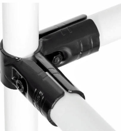 Flexpipe joints have two guidelines on their sides to check if the pipe is properly inserted.