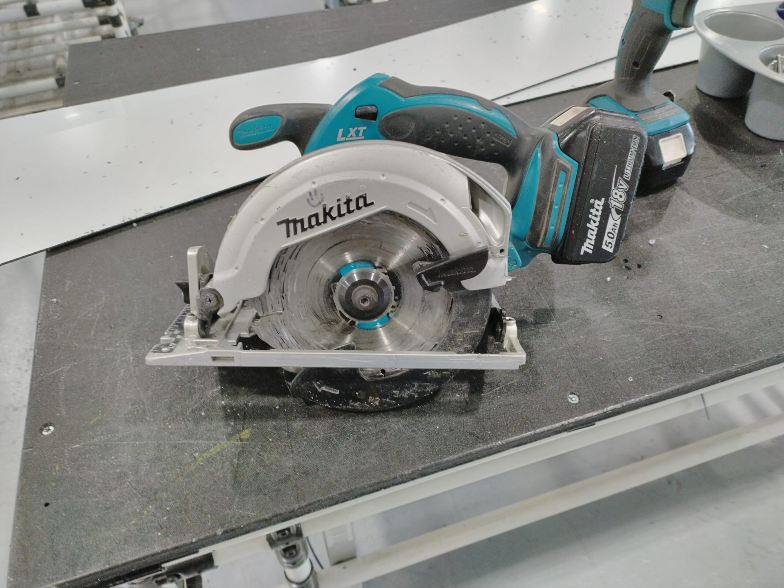 LES MEILLEURS OUTILS POUR LA COUPE DE SURFACE LES MEILLEURS OUTILS POUR LA COUPE DE SURFACE