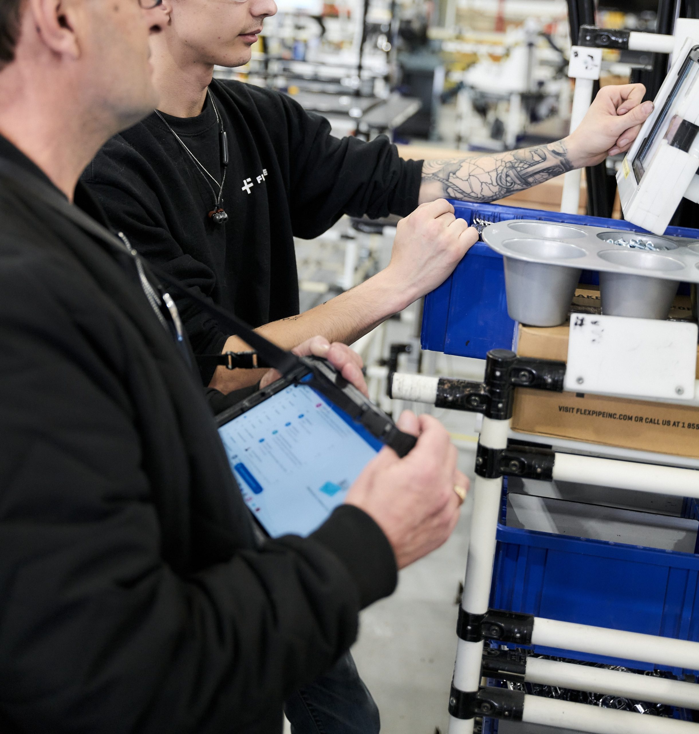 tablette électronique en usine