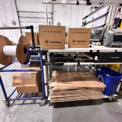 Exemple of a Flexpipe workstation in a warehouse